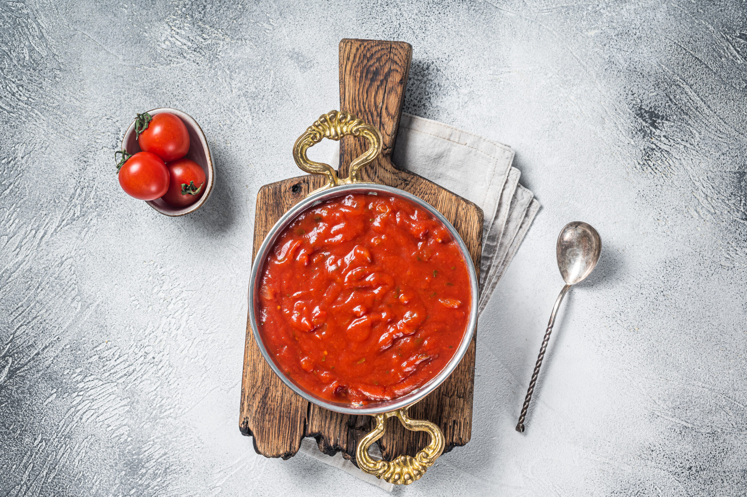 classic italian tomato sauce with basil for pasta 2022 01 12 00 48 31 utc scaled
